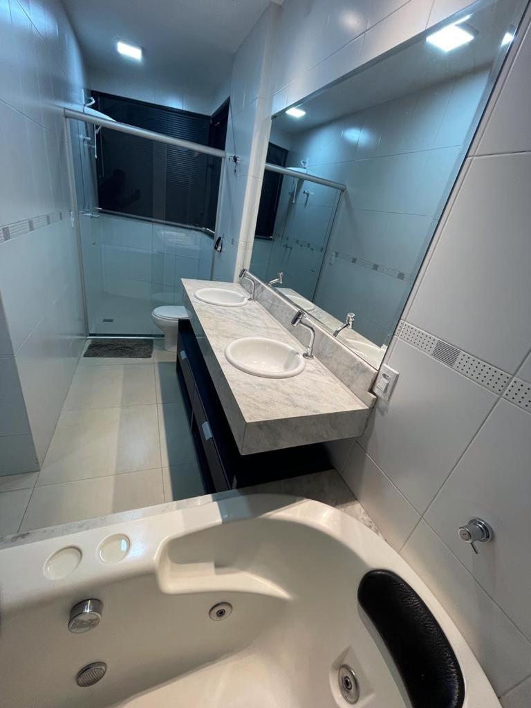 Casa Por Temporada Em - Sobrado Com Area De Lazer Com Varanda Gourmet *